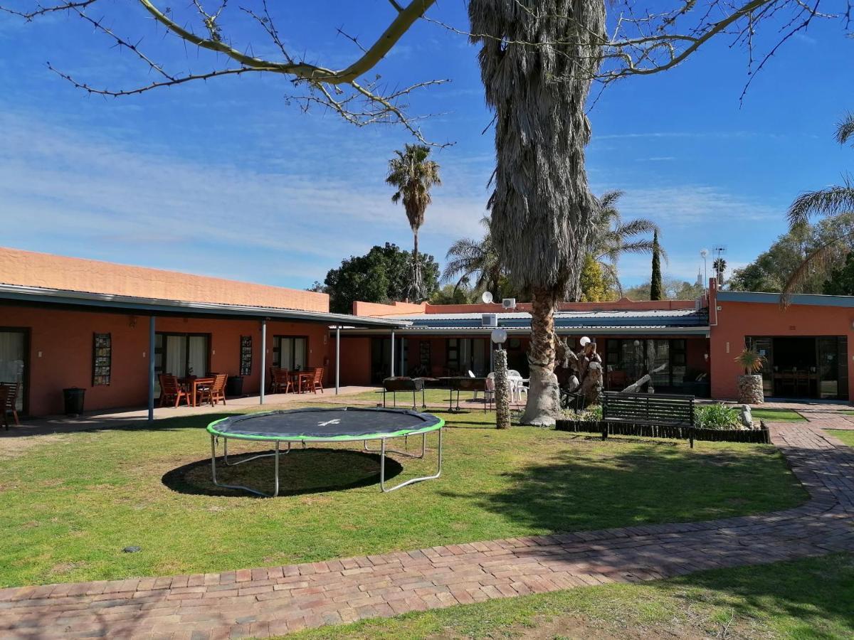 Culdesac Guesthouse Oudtshoorn Exterior foto